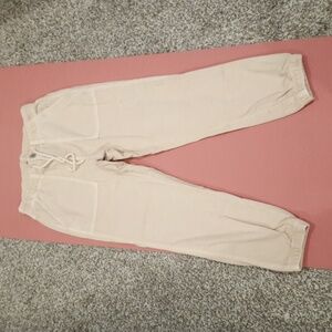 American Eagle pants never worn